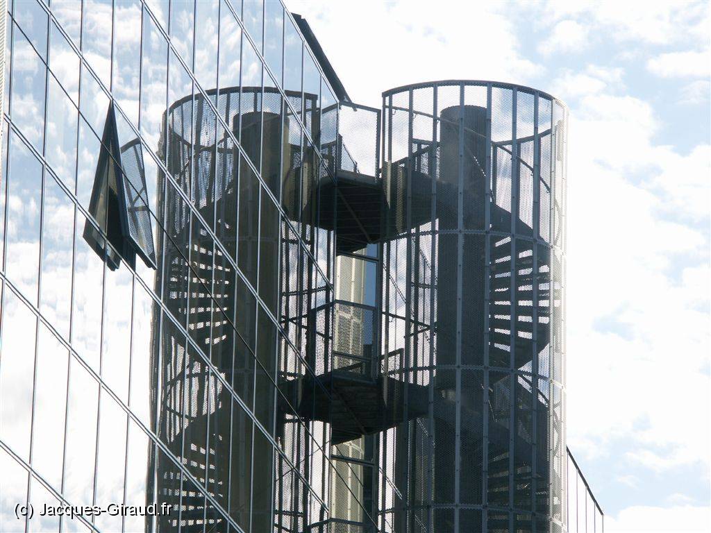 2004-10-21 13-15-21 Juillet 200,0mm 1_200_eme F7,1.JPG